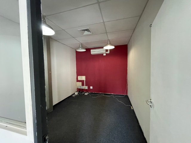 To Let commercial Property for Rent in Mowbray Western Cape